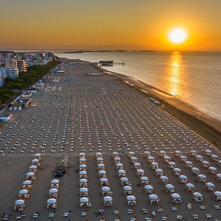 Villaggio Laura Lignano Sabbiadoro Luaran gambar